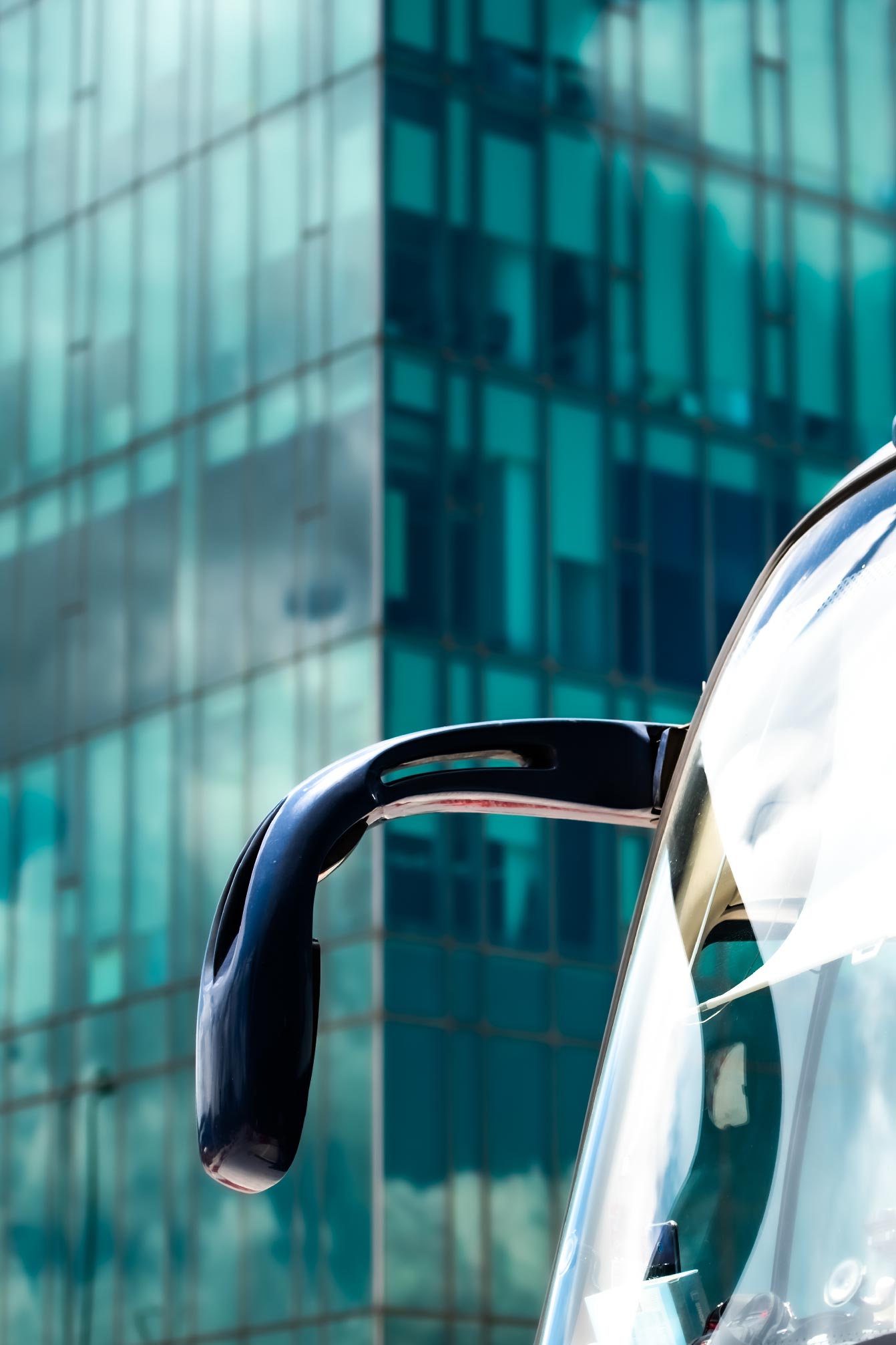 Shuttle bus service company offers staff pick-up service