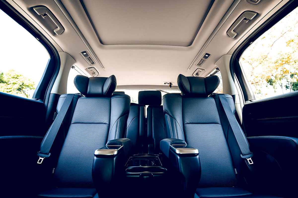 商務7座位 - 內部後座